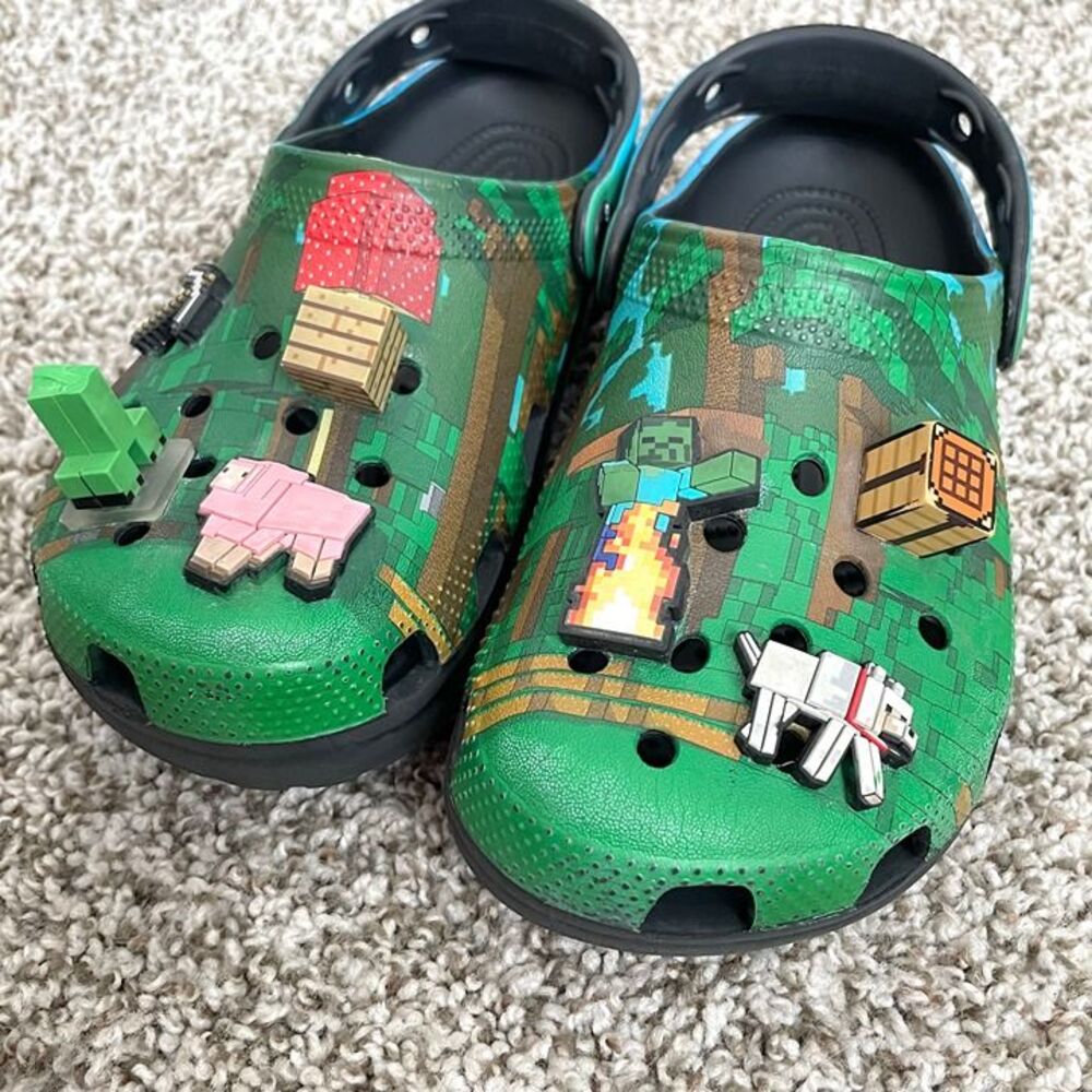 Size 3 / Boys Minecraft Crocs - Picture 6 of 8